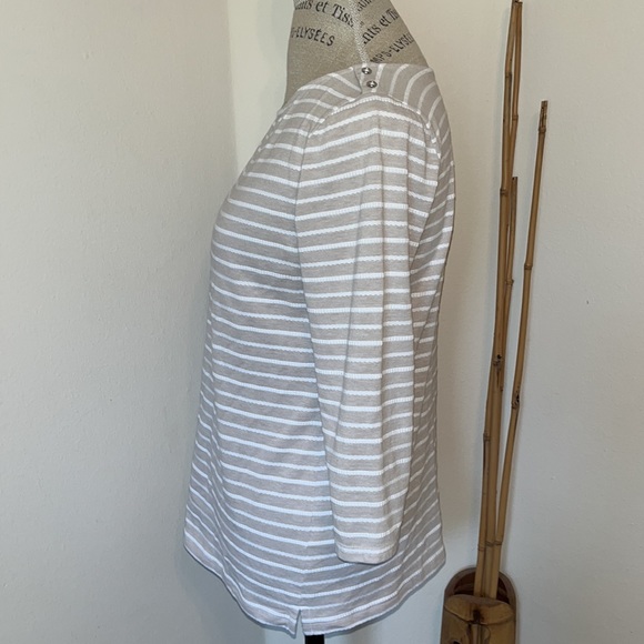 FINAL MARKDOWN BEFORE DELETING…Croft and barrow pullover top Size Medium - Picture 3 of 6